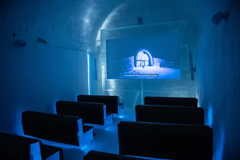 Ice cinema